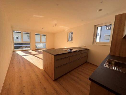 Wohnung zur Miete - Erstbezug 1.007 € 3 Zimmer 83,9 m² 1. Geschoss frei ab sofort Lienz 9900