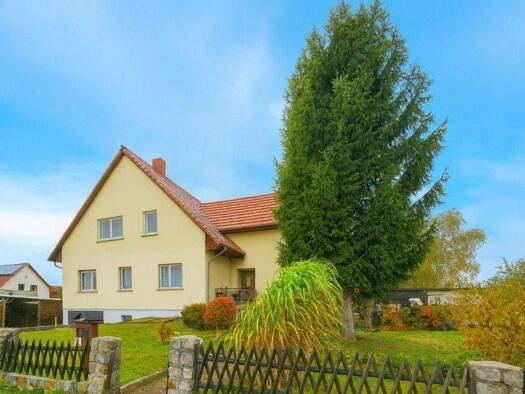 Mehrfamilienhaus zum Kauf 283.000 € 8 Zimmer 189,8 m² 923 m² Grundstück frei ab sofort Roggosen Neuhausen 03058