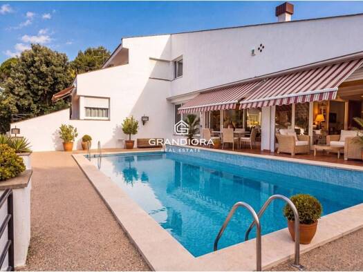 Chalet zum Kauf 1.000.000 € 7 Zimmer 206 m² Mataró 08304