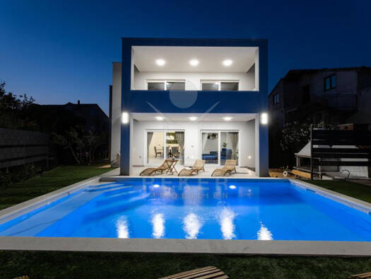 Villa zum Kauf - Erstbezug 710.000 € 7 Zimmer 224 m² 500 m² Grundstück Kaštel / Castelvenere 52460
