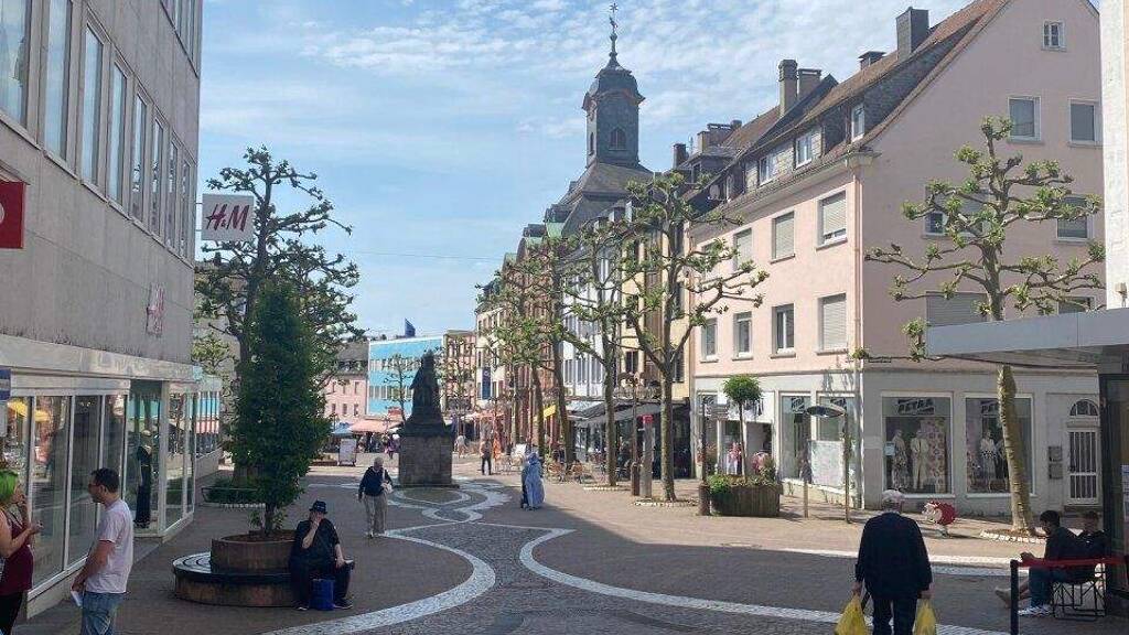 Mehrfamilienhaus zum Kauf 429.000 € 20 Zimmer 274 m² 634 m² Grundstück Innenstadt Pirmasens 66953