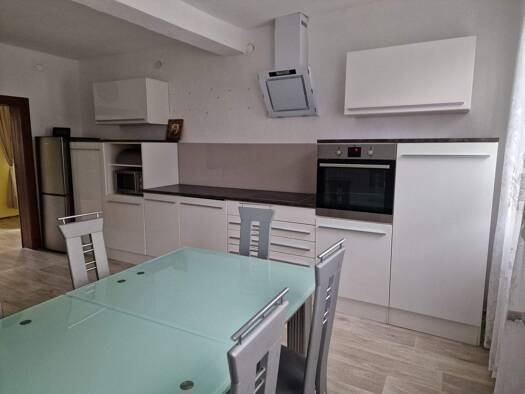 Reihenendhaus zum Kauf 75.000 € 10 Zimmer 170 m² 257 m² Grundstück Greiz 07973