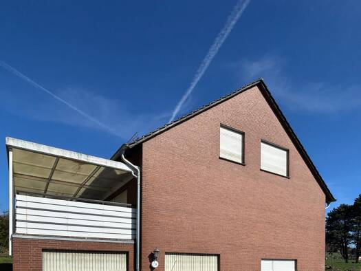 Einfamilienhaus zum Kauf 235.000 € 7 Zimmer 185 m² 1.059 m² Grundstück frei ab sofort Oberbauerschaft Hüllhorst 32609
