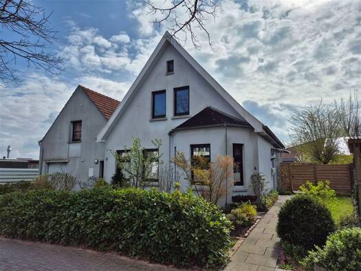 Wohnung zur Miete 460 € 2 Zimmer 46 m² Dachgeschoss frei ab sofort Jever 26441