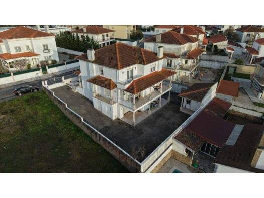 Haus zum Kauf 380.000 € 7 Zimmer 145,3 m² 548,3 m² Grundstück Rio Maior