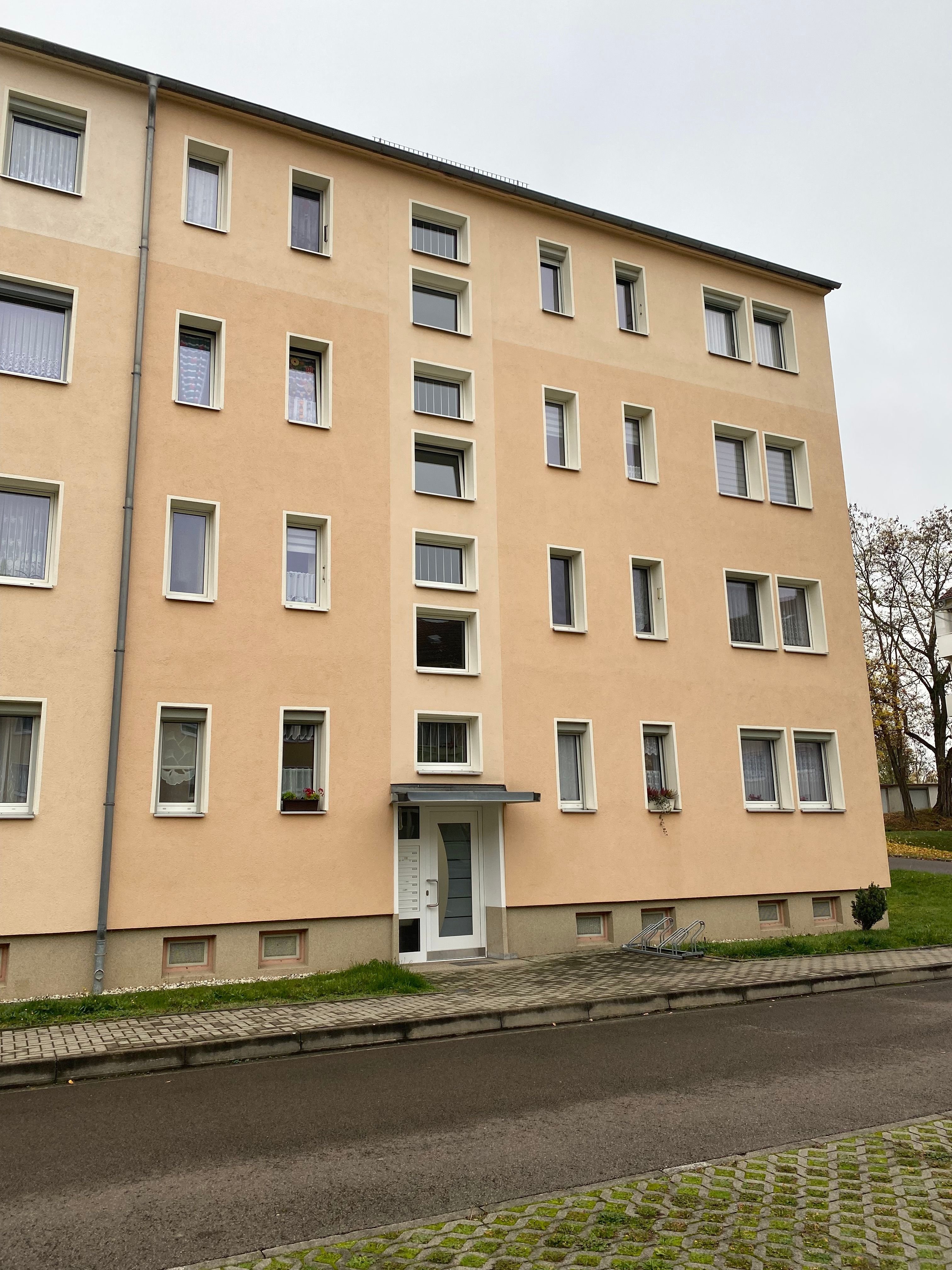 Wohnung zum Kauf 55.000 € 3 Zimmer 58 m²<br/>Wohnfläche 3.<br/>Geschoss Pegau Pegau 04523