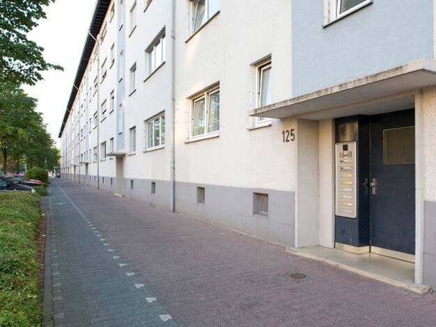 Wohnung zur Miete 1.324 € 4 Zimmer 99 m² frei ab 19.08.2025 Hansaallee 109 Westend-Nord Frankfurt am Main 60320