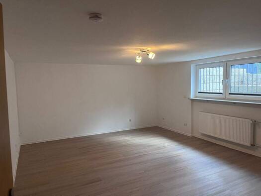 Studio zur Miete 410 € 1 Zimmer 26 m² Geschoss -1/2 frei ab sofort Wellerstadt Baiersdorf 91083