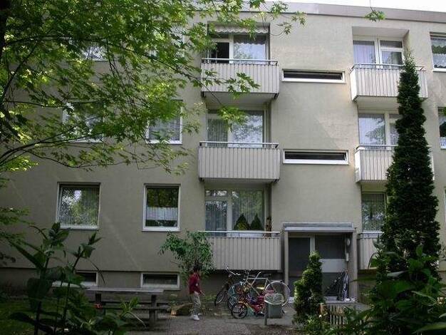 Wohnung zur Miete 939 € 4 Zimmer 95 m² 1. Geschoss frei ab 16.05.2026 Kolpingstraße 82 Südstadt Grevenbroich 41515