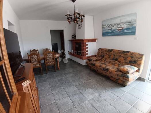 Wohnung zur Miete 800 € 3 Zimmer 86 m² Geschoss EG/2 Lopar, Rab Lopar 51281