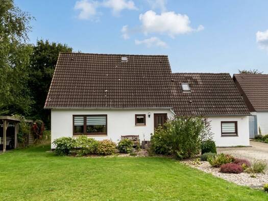 Einfamilienhaus zum Kauf 303.333 € 5 Zimmer 114 m² 1.104 m² Grundstück Harrislee Harrislee 24955