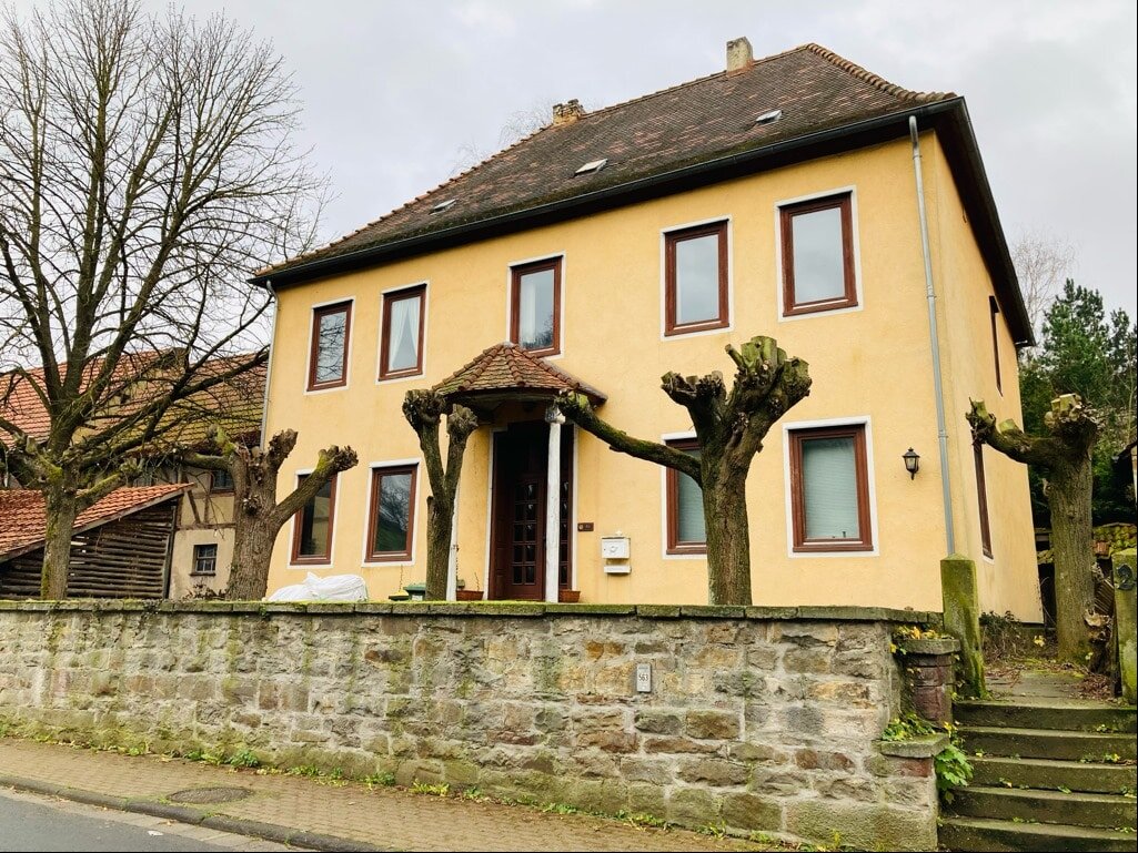 Einfamilienhaus zum Kauf 118.000 € 8 Zimmer 229 m²<br/>Wohnfläche 2.291 m²<br/>Grundstück Hombressen Hofgeismar 34369