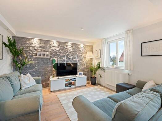 Doppelhaushälfte zum Kauf 590.000 € 4,5 Zimmer 79,6 m² 300 m² Grundstück frei ab 01.05.2026 Neuwirtshaus Stuttgart 70439