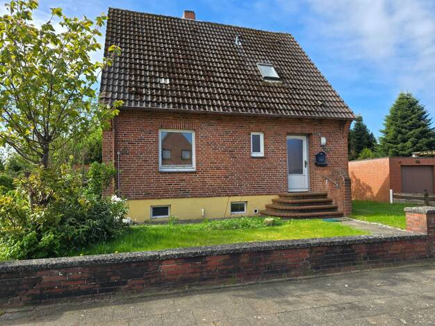 Einfamilienhaus zum Kauf 140.000 € 5 Zimmer 81 m² 685 m² Grundstück frei ab sofort Nortorf 24589