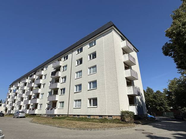 Wohnung zur Miete 610 € 2 Zimmer 60,4 m² EG frei ab 01.11.2026 Uetersen 25436