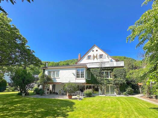 Villa zum Kauf 1.490.000 € 11 Zimmer 291 m² 1.845 m² Grundstück Grenzach Grenzach-Wyhlen 79639