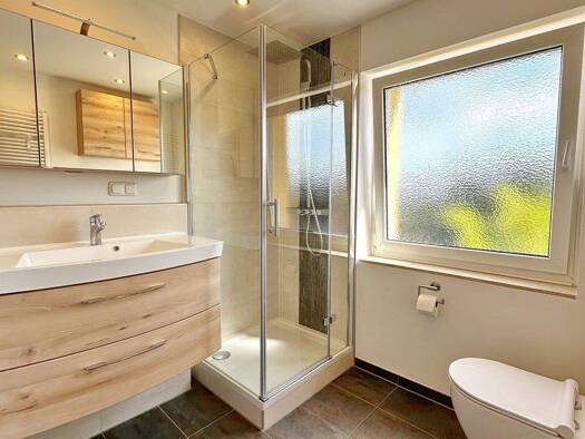 Wohnung zum Kauf 320.000 € 4 Zimmer 83 m² 5. Geschoss frei ab sofort Karl-May-Straße Frauenaurach Erlangen 91056