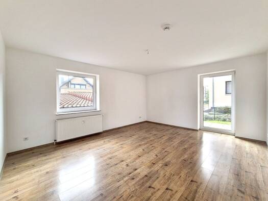 Wohnung zur Miete 753 € 3 Zimmer 83,2 m² EG frei ab sofort Deisterstraße 2 Lohnde Seelze 30926