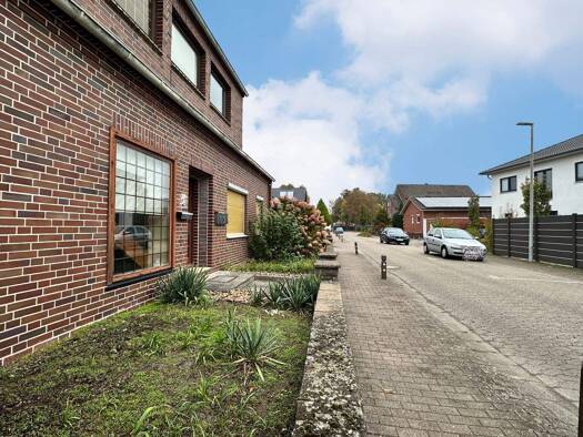 Mehrfamilienhaus zum Kauf 385.000 € 10 Zimmer 251,3 m² 956 m² Grundstück Brinkum Stuhr 28816