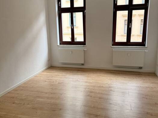 Wohnung zur Miete 310 € 2 Zimmer 47,7 m² 3 Geschosse frei ab sofort Altenburg Altenburg 04600