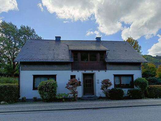 Einfamilienhaus zum Kauf 119.000 € 8 Zimmer 142 m² 253 m² Grundstück Fleckenberg Schmallenberg 57392