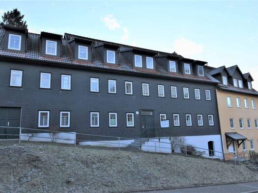 Wohnung zur Miete 649 € 3 Zimmer 78 m² frei ab 01.04.2026 Suhl 98527