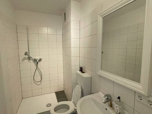 Studio zur Miete 750 € 1 Zimmer 36 m² Geschoss 2/4 frei ab 01.10.2026 Erlangen-Süd Erlangen 91058