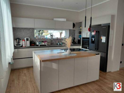 Einfamilienhaus zum Kauf 985.000 € 8 Zimmer 250 m² 610 m² Grundstück Köttmannsdorf 9071