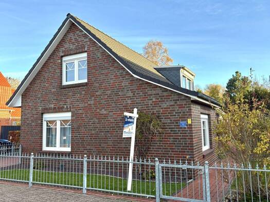 Einfamilienhaus zum Kauf provisionsfrei 245.000 € 10 Zimmer 130 m² 761 m² Grundstück Norden 26506