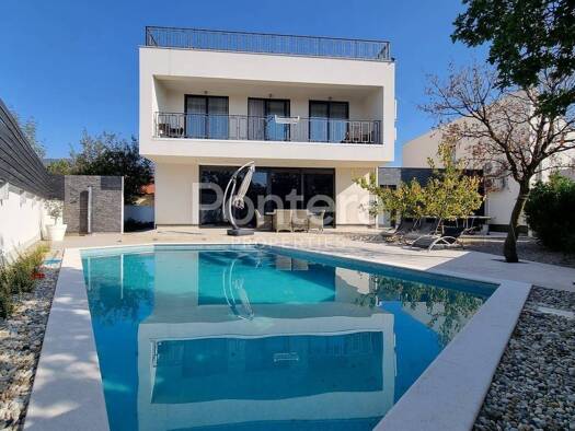 Einfamilienhaus zum Kauf 930.000 € 6 Zimmer 395 m² Kraljevica Kraljevica 51262