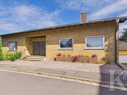 Einfamilienhaus zum Kauf 449.000 € 10 Zimmer 285,1 m² 1.018 m² Grundstück Riegelsberg Riegelsberg 66292