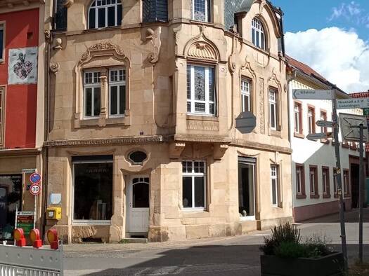 Terrassenwohnung zur Miete 500 € 2 Zimmer 60,4 m² Geschoss 1/2 frei ab 01.10.2026 Bahnhofstraße 1 Edenkoben 67480