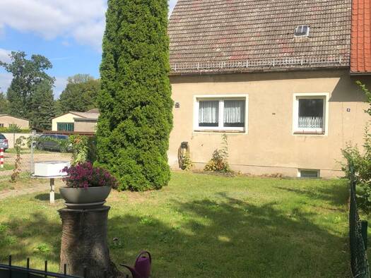 Doppelhaushälfte zum Kauf provisionsfrei 255.000 € 4 Zimmer 110 m² 679 m² Grundstück frei ab sofort Eichstädt Oberkrämer 16727