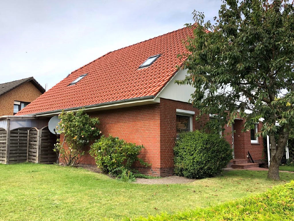 Doppelhaushälfte zum Kauf 199.000 € 5 Zimmer 136 m²<br/>Wohnfläche 465 m²<br/>Grundstück Wittmund Wittmund 26409