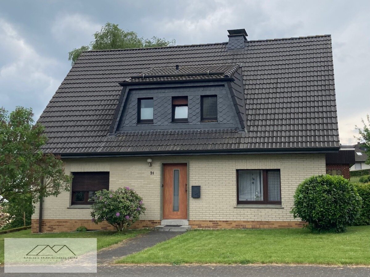 Einfamilienhaus zum Kauf 220.000 € 6 Zimmer 185,1 m²<br/>Wohnfläche 1.316 m²<br/>Grundstück Sichtigvor Warstein 59581