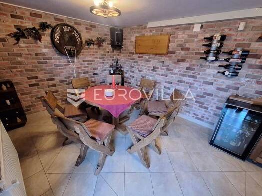 Einfamilienhaus zum Kauf 220.000 € 1 Zimmer 250 m² Jarče Polje Netretić 47271
