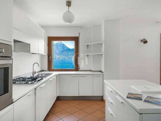 Penthouse zum Kauf 640.000 € 4 Zimmer 103 m² 3. Geschoss frei ab sofort località Pozza Torri del Benaco 37010