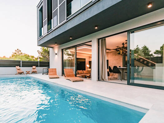 Villa zum Kauf 999.000 € 200 m² 300 m² Grundstück Srima 22211