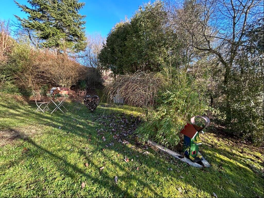 Immobilie in Schillingsfürst - Attraktives Mehrfamilienhaus mit traumhaftem Ausblick - Die Kombination aus Wohnen und Kapitalanlage - Bild 3