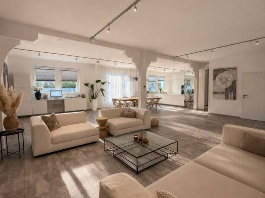 Maisonette zur Miete 2.500 € 5 Zimmer 272 m² frei ab sofort Villingen Villingen-Schwenningen 78050
