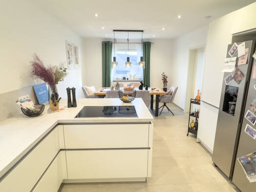 Einfamilienhaus zum Kauf 239.000 € 9 Zimmer 210 m² 640 m² Grundstück frei ab sofort Weidhausen Weidhausen bei Coburg 96279