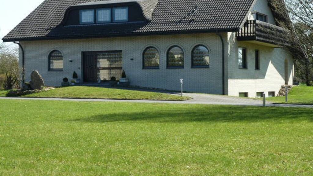 Haus zum Kauf 995.000 € 6 Zimmer 240 m² 5.005 m² Grundstück Anröchte 59609