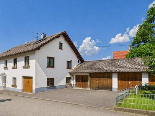 Einfamilienhaus zum Kauf 285.000 € 10 Zimmer 137 m² 821 m² Grundstück Winzeln Fluorn-Winzeln 78737