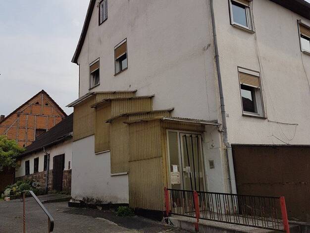 Einfamilienhaus zur Miete 400 € 6 Zimmer 120 m² 151 m² Grundstück Hauptstraße 18 Hümme Hofgeismar 34369