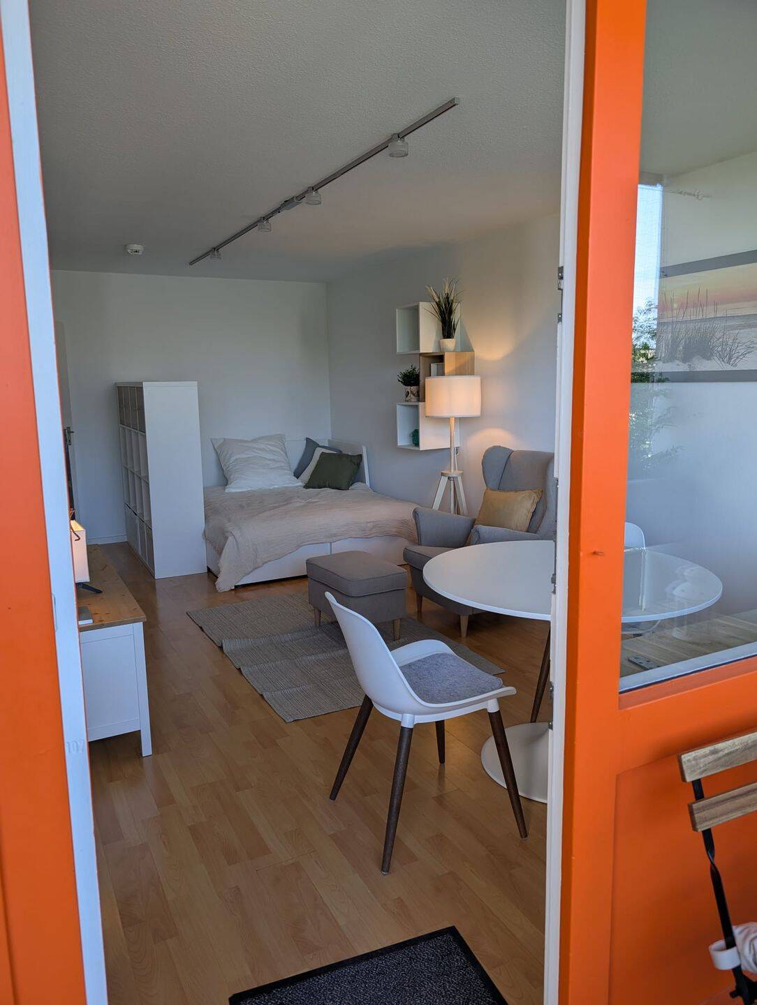 Möblierte 1-Zimmer-Whg mit EBK ab Mitte Juni verfügbar – München – Bild 1 von 10