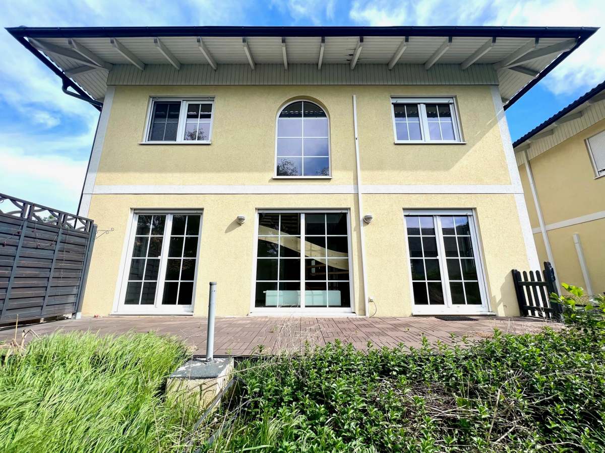 Einfamilienhaus zum Kauf 749.000 € 4 Zimmer 163 m²<br/>Wohnfläche 335 m²<br/>Grundstück Brunn am Gebirge 2345