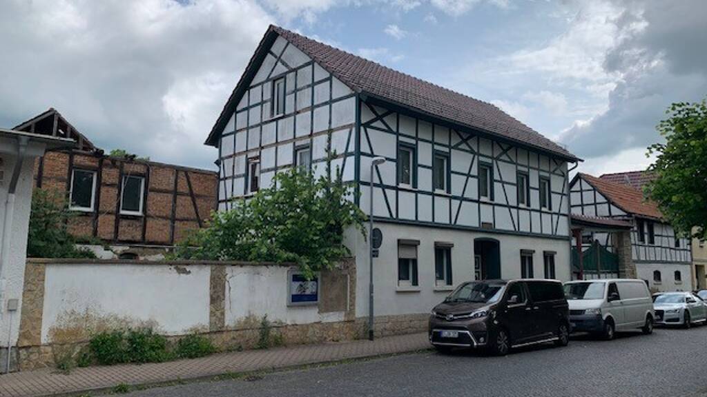 Haus zum Kauf 190.000 € 5 Zimmer 170 m² 1.751 m² Grundstück frei ab sofort Mühlplatz 8 Vieselbach Erfurt 99098