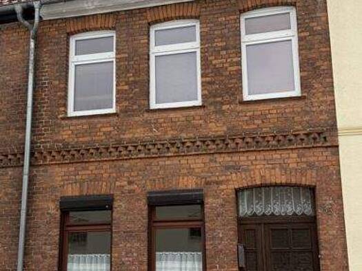 Reihenmittelhaus zum Kauf 75.000 € 4 Zimmer 107 m² 94 m² Grundstück Parchim 19370