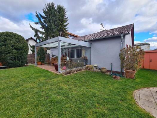 Bungalow zum Kauf 750.000 € 5 Zimmer 101 m² 526 m² Grundstück frei ab 01.06.2026 Lampertheim 68623