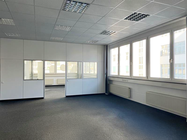 Bürofläche zur Miete provisionsfrei 10.000 € 400 m² Bürofläche Schelmenwasenstraße Möhringen Stuttgart 70567